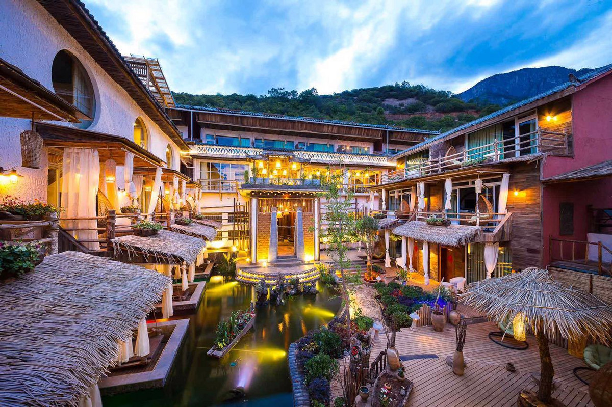 hotel-tourism-2